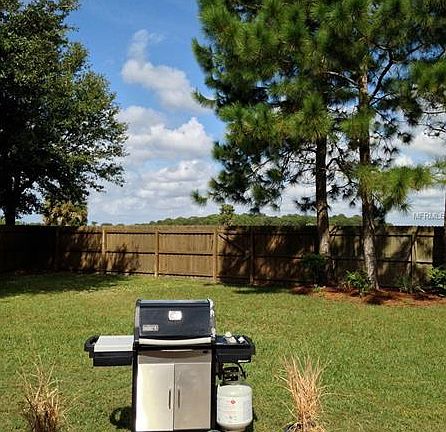 3rd image of 6836 Monarch Park Dr