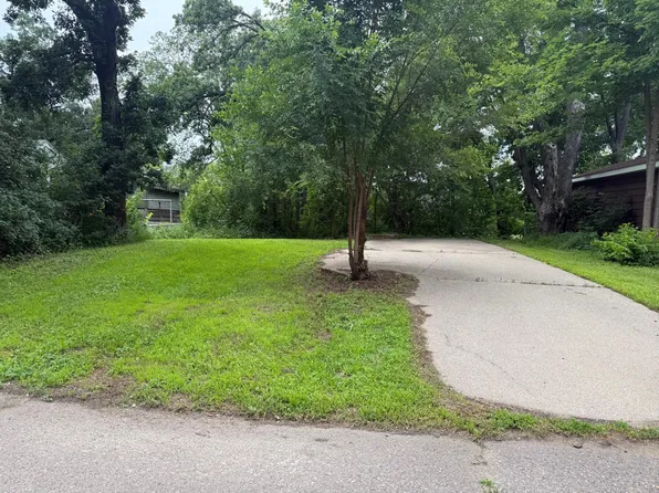 800 Highland Ave, Little Falls, MN 56345