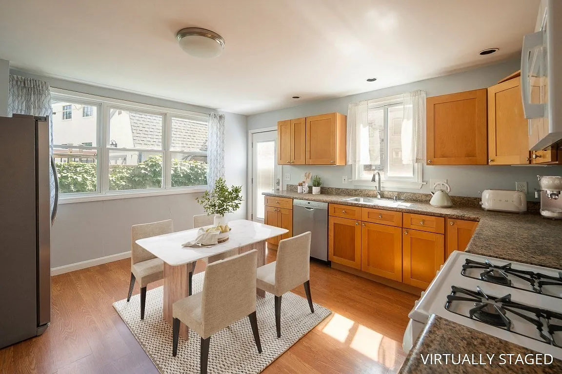 3 bed, 2.0 bath, 1800 sqft, $4,000 — Photo 4