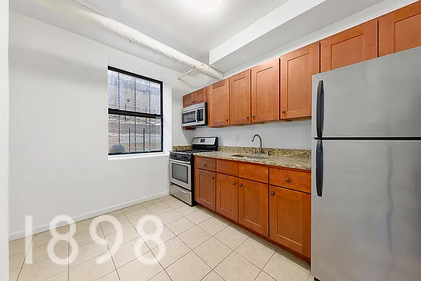 Rented by A&E Real Estate Management | media 11