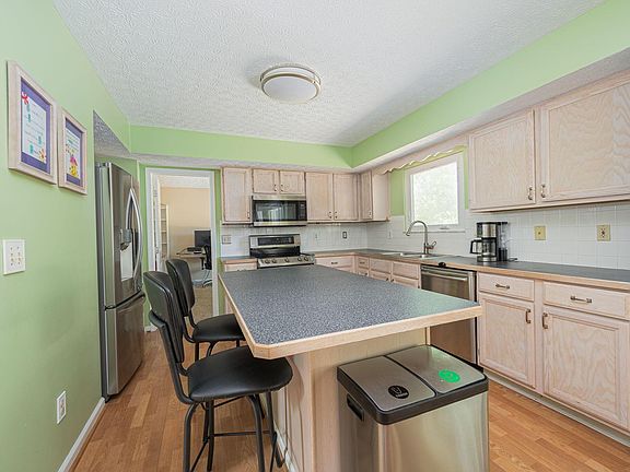 5th image of 480 Chestnut Ave