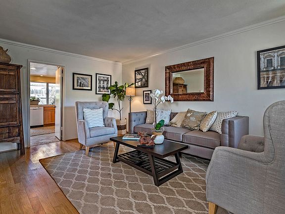 3rd image of 43 La Cumbre Cir