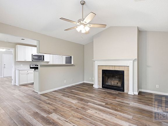 4th image of 13305 Waverly Ct #A