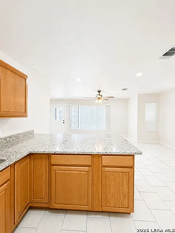 2 bed, 1.5 bath, 950 sqft, $1,150 — Photo 4