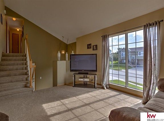 4th image of 10908 S 17th St