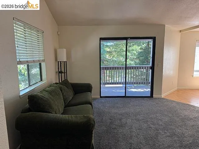 2701 Harvest Ln — Photo 7