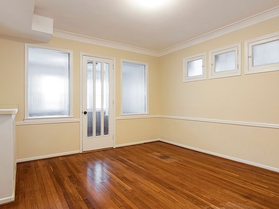 5th image of 4820 N Rockwell St #1