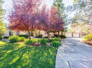 3249 Woodbury Dr, Redding, CA 96002