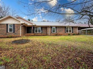 323 Hillandale St, Cornelia, GA 30531