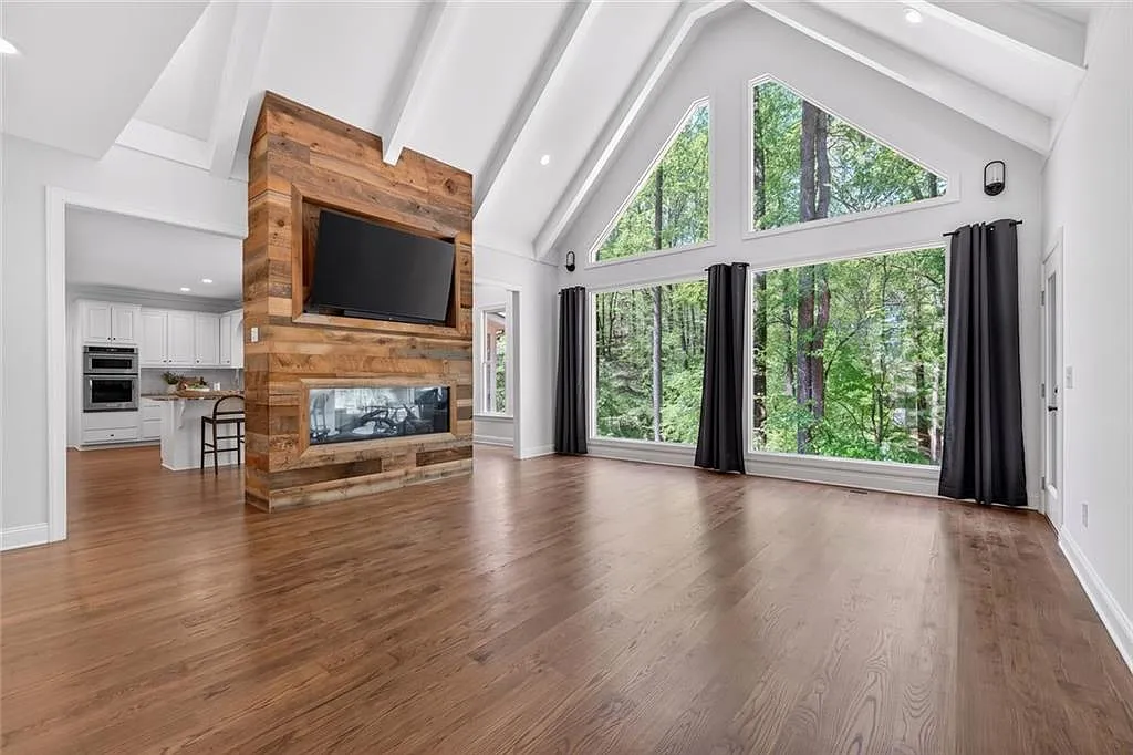 5 bed, 4.5 bath, 3207 sqft, $5,500 — Photo 4