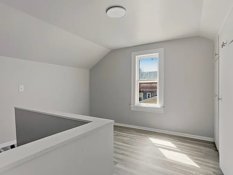 723 Union Ave — Photo 17