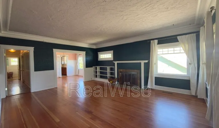837 SE Blakeley Ave — Photo 12