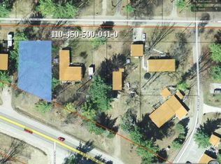 622 E Sanford Rd, Sanford, MI 48657