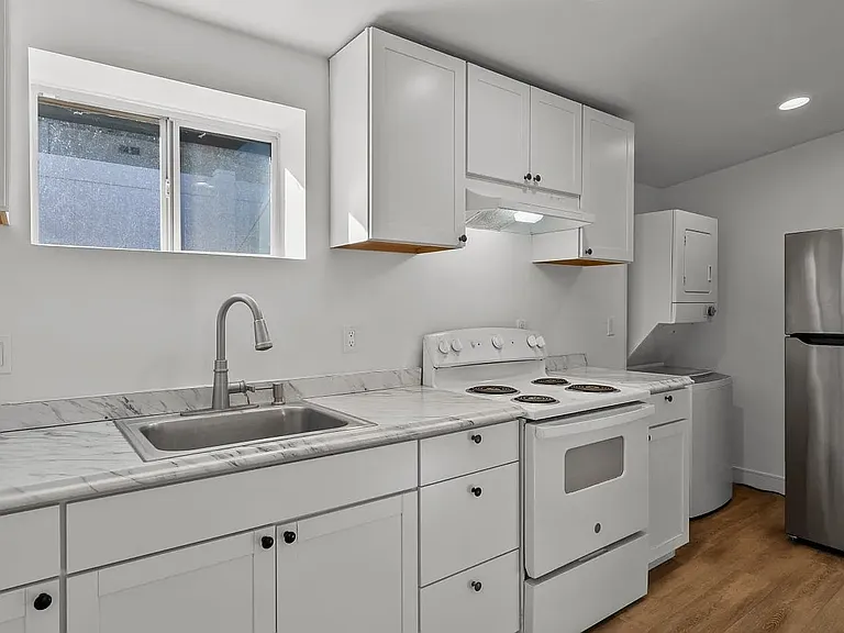 5653 Buffalo Ave — Photo 9