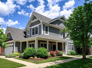 717 S Swain Ave, Elmhurst, IL 60126