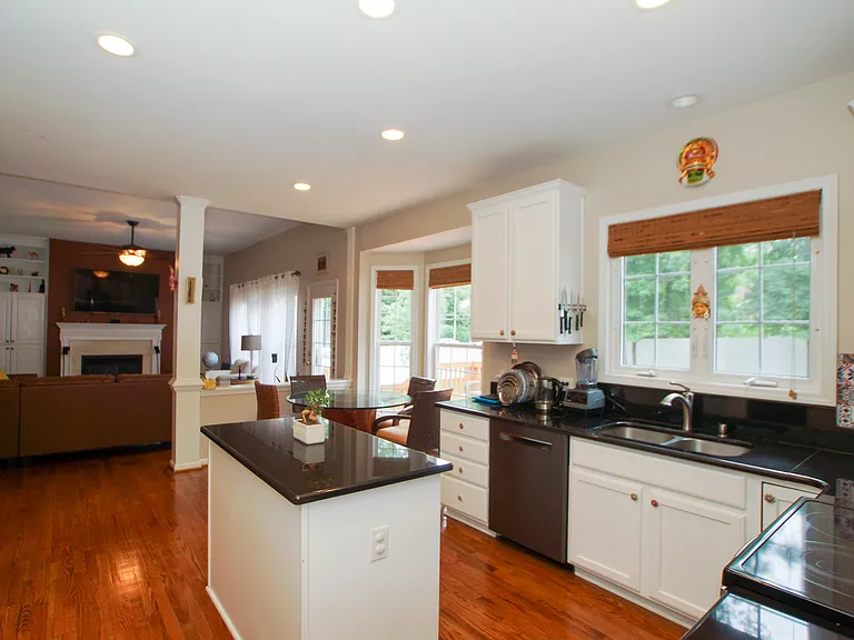 314 Capistrane Dr — Photo 4