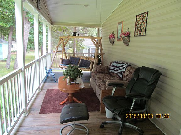 4th image of 41 Petrie Ln