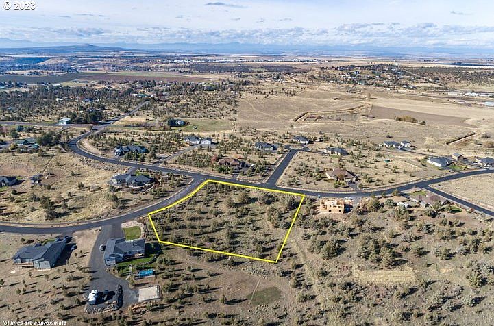 1st image of 8 NE Lot Hilltop Ln