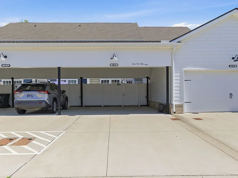1021 Milson Ln — Photo 24