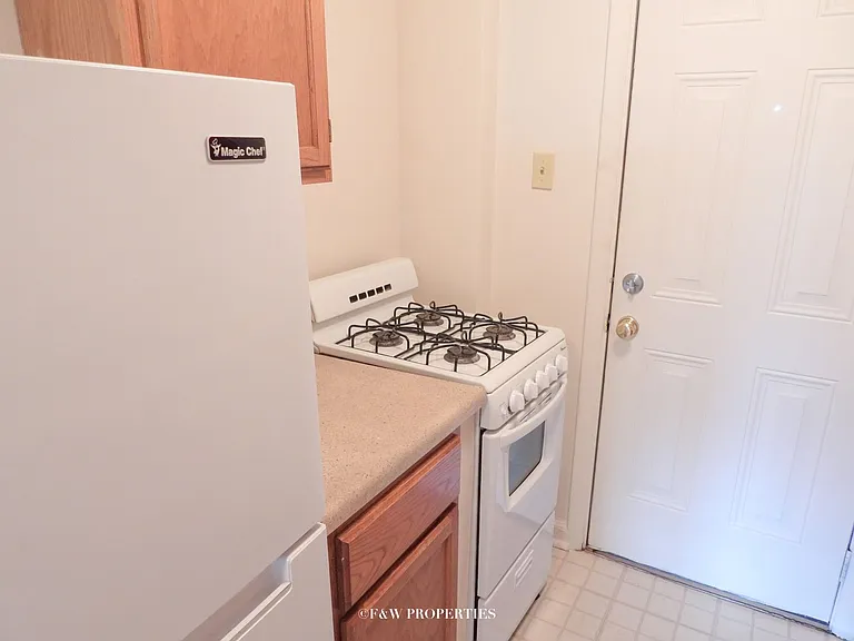 775 E. Broad St — Photo 57