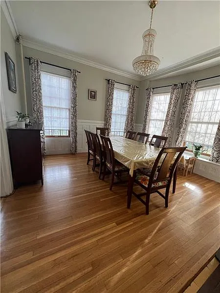 6 bed, 2.5 bath, 3175 sqft, $6,000 — Photo 4