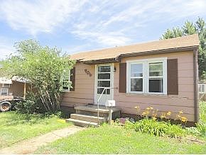 1st image of 906 W C Ave