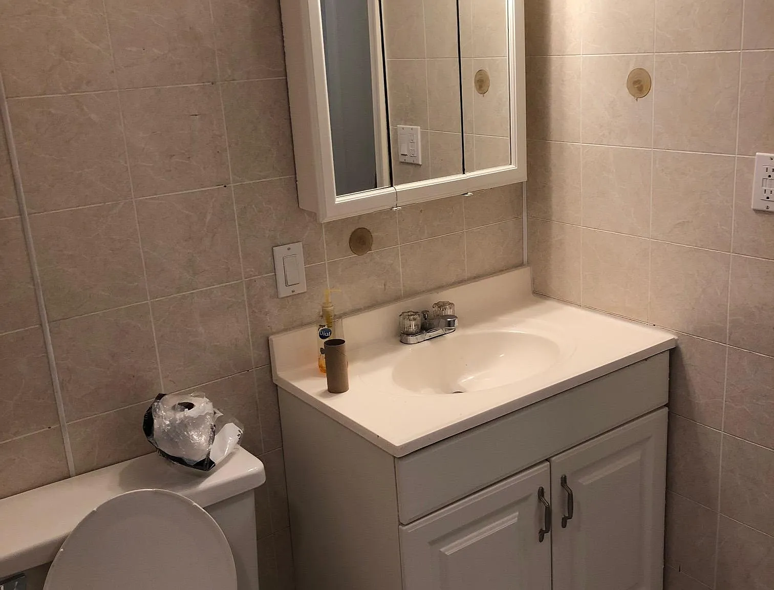 2 bed, 1.5 bath, 950 sqft, $850 — Photo 2