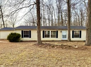 180 Lazy River Ct, Cloverdale, IN 46120