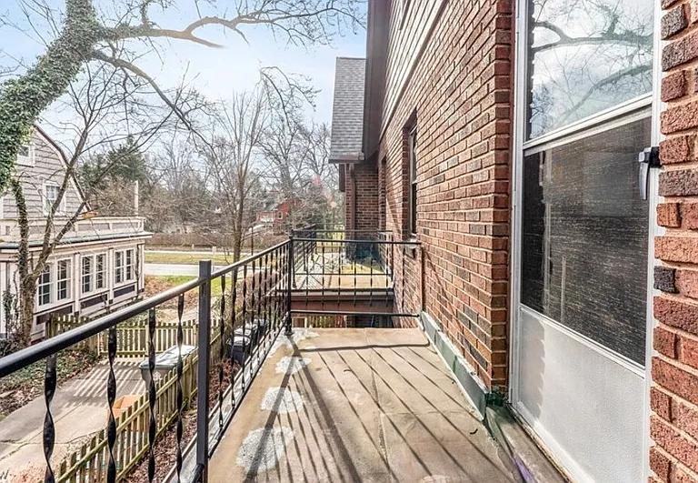 2675 Idlewood Rd — Photo 3