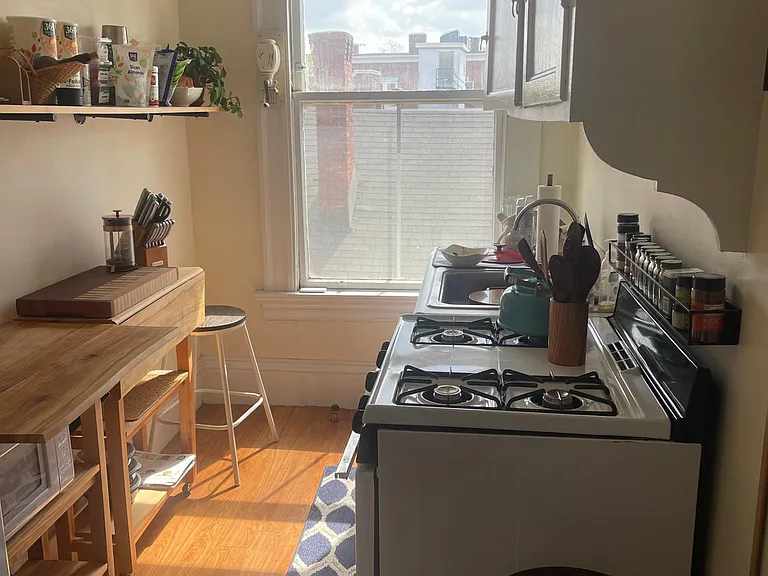 392 Harvard St #2 — Photo 7