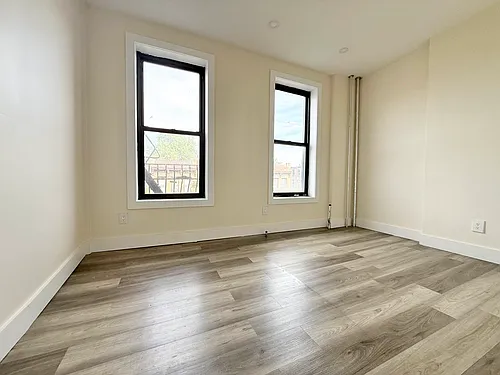 30 Rogers Ave #2A Photo 1