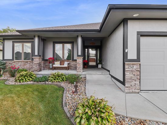 501 NW Sunset Ct, Grimes, IA 50111