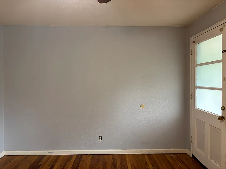 15 Ezelle St #A — Photo 4