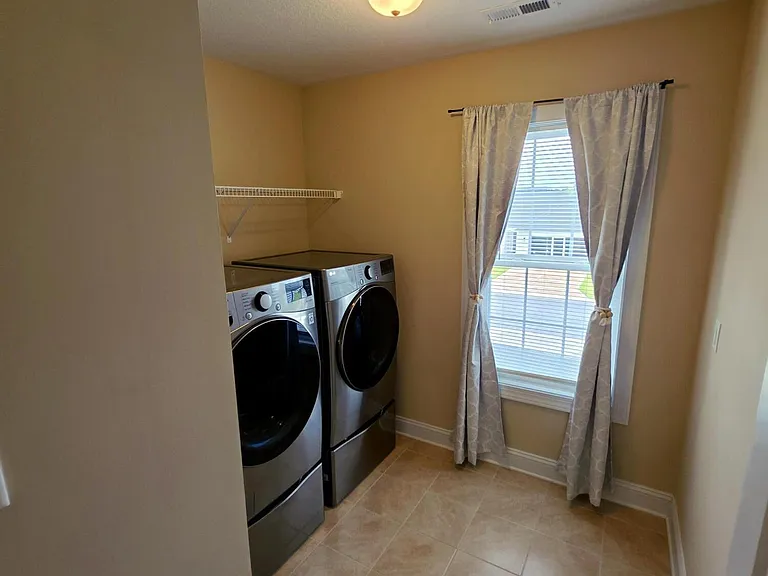 406 Tyrrell Trl — Photo 20