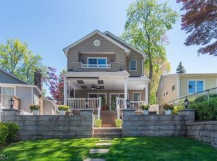 55 N Shore Rd, Denville, NJ 07834