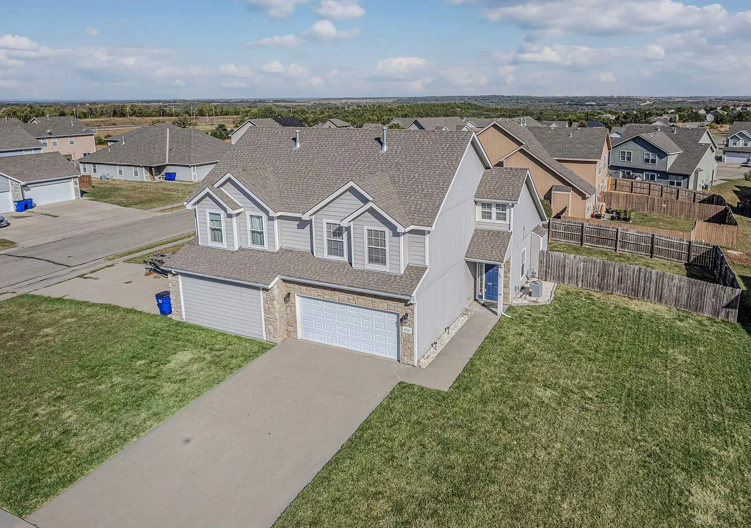 Please View 3D Virtual Walk-Through Before Scheduling a Showing — Photo 3