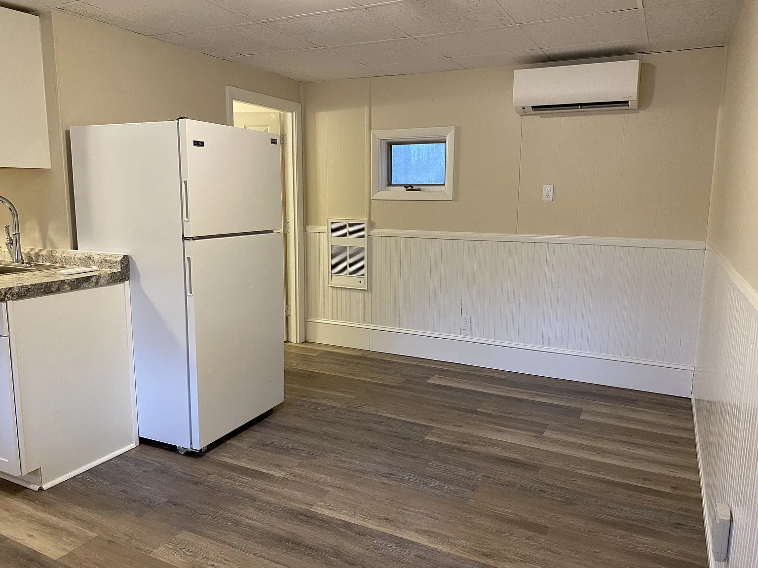 Studio, 240 sqft, $1,350 — Photo 4