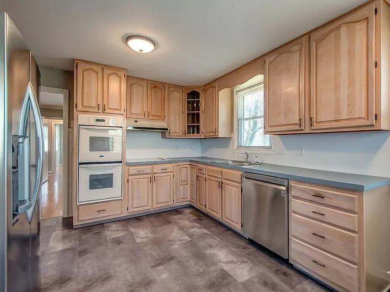 Spacious kitchen