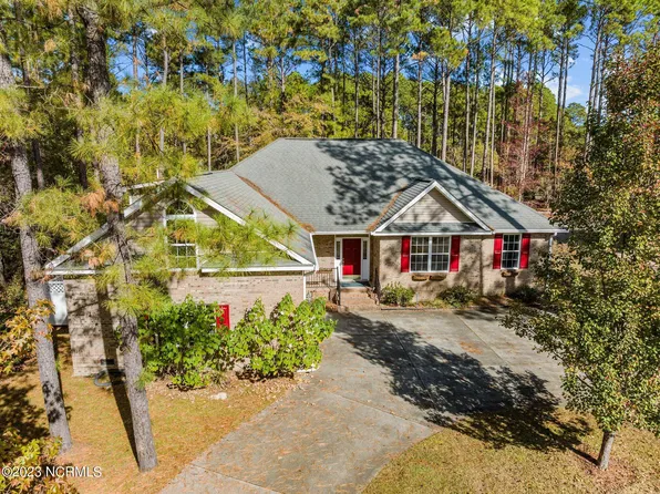 2136 Royal Pines Drive, New Bern, NC 28560