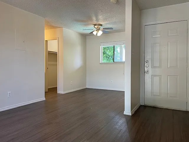 Warden Ln, San Marcos — Photo 2