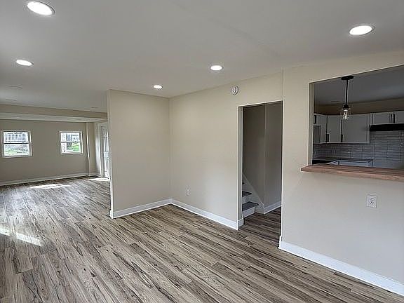 3rd image of 310 Rice St