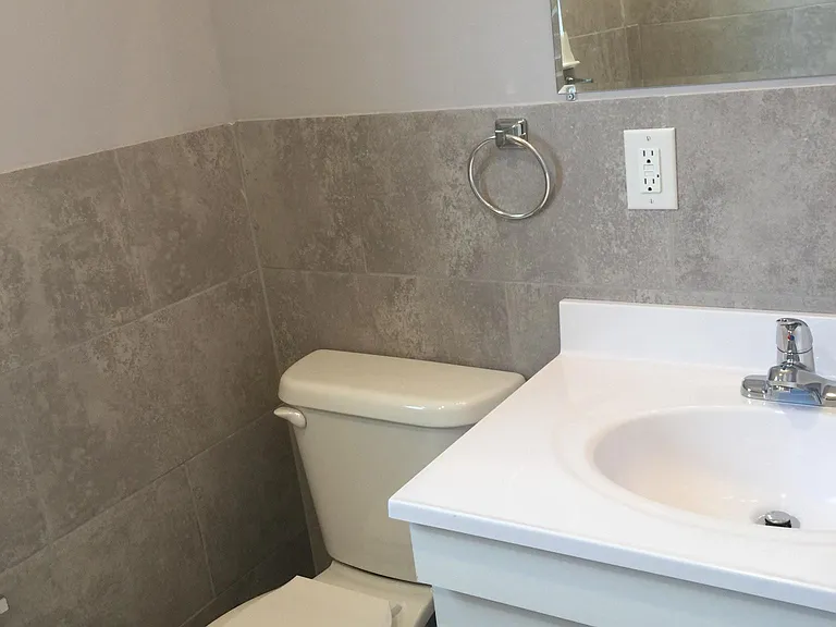 196 Hunterdon St #3 — Photo 10