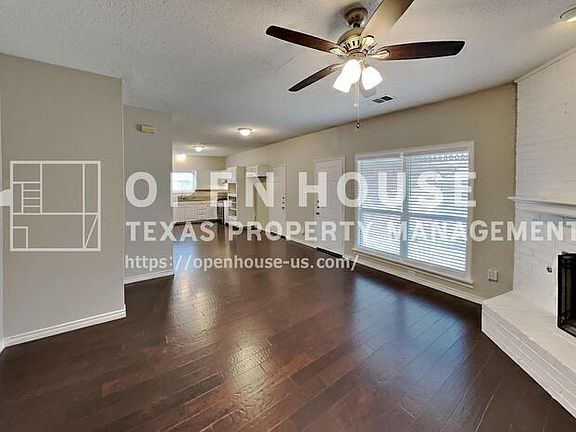 3rd image of 811 Rockefeller Ln