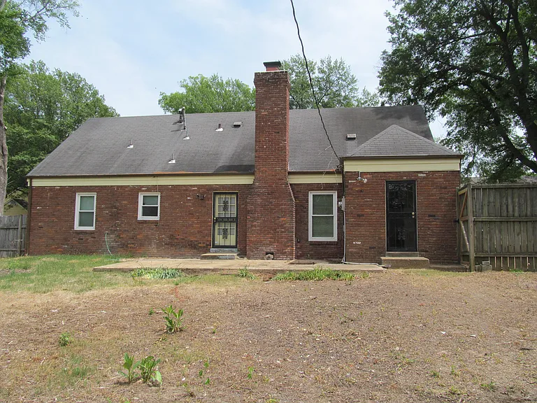 3111 Estes St — Photo 22