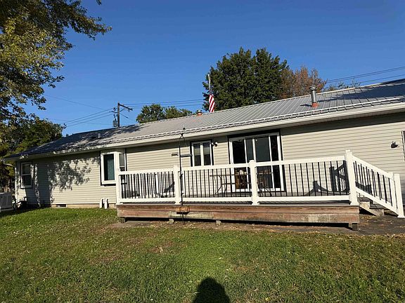 3rd image of 413 8th Ave NW