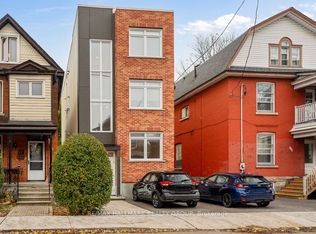 552 McLeod St #1, Ottawa, ON K1R 5R3