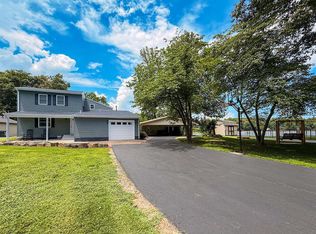 8801 Kingfisher Lake Rd, Maceo, KY 42355