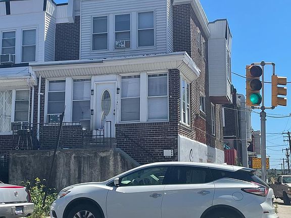 2nd image of 5392 W Montgomery Ave