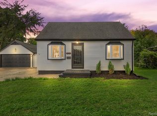 19530 Connecticut St, Roseville, MI