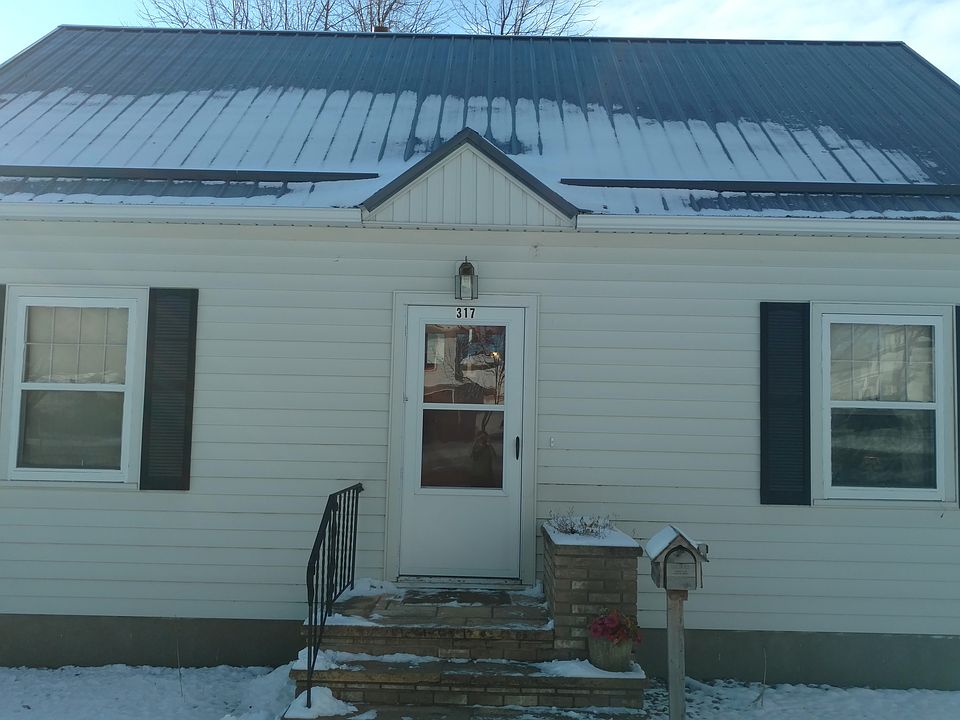 1st image of 317 W Luverne St